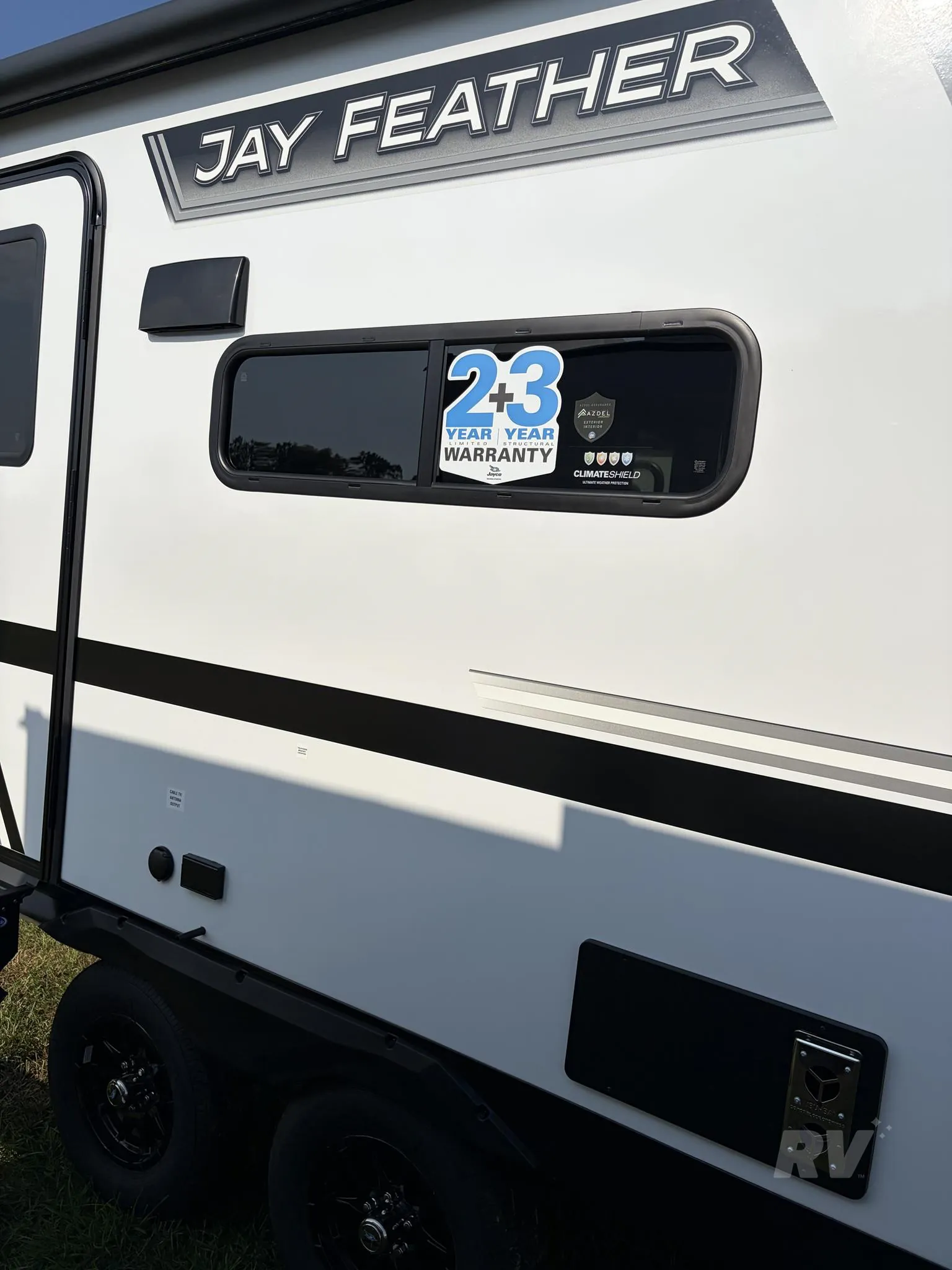 2027 Jayco Jay Feather 18RBF - Photo 3