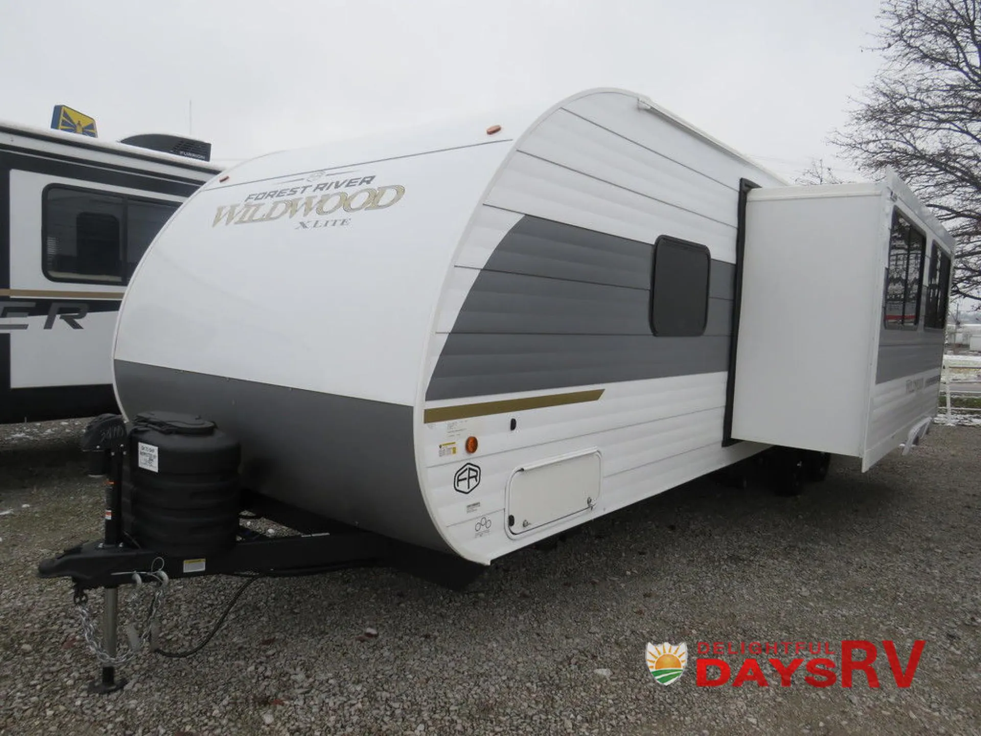 2026 Forest River Wildwood 26ICE — Photo 6