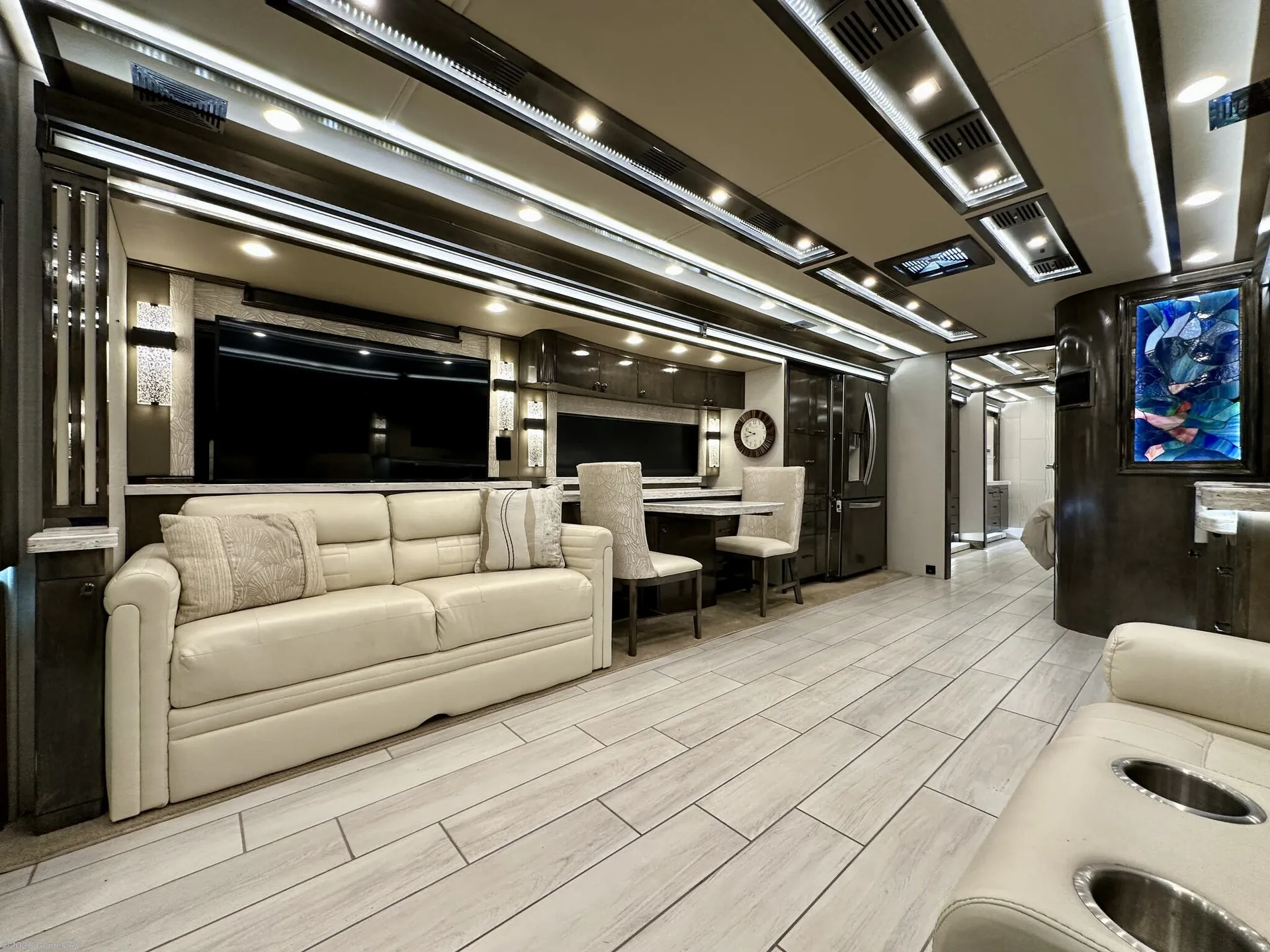 2021 Tiffin Zephyr 45 PZ - Photo 4