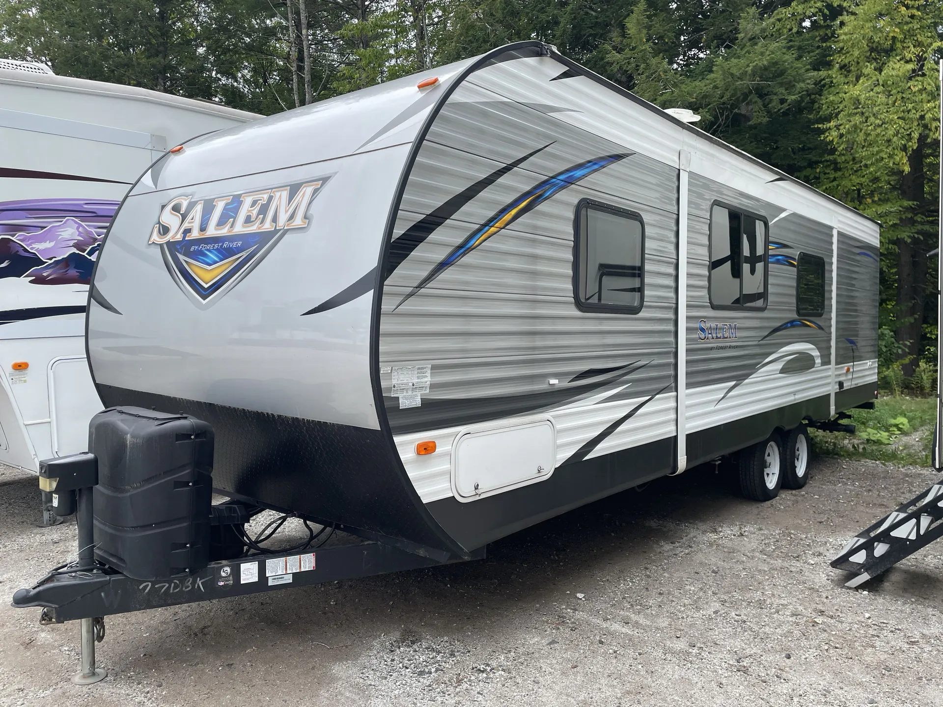 2019 Forest River Salem 27DBK — off campside