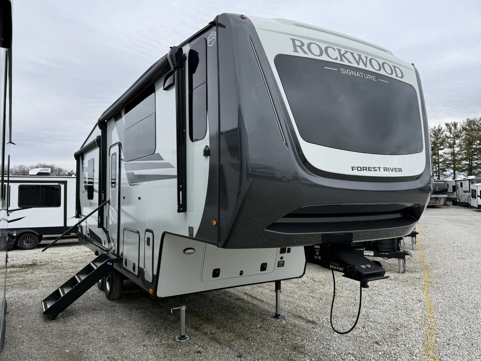 2026 Forest River Rockwood Signature 290SFK - Photo 2