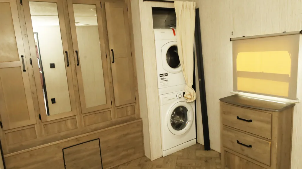 2021 Palomino Puma 32BHFS - Photo 4