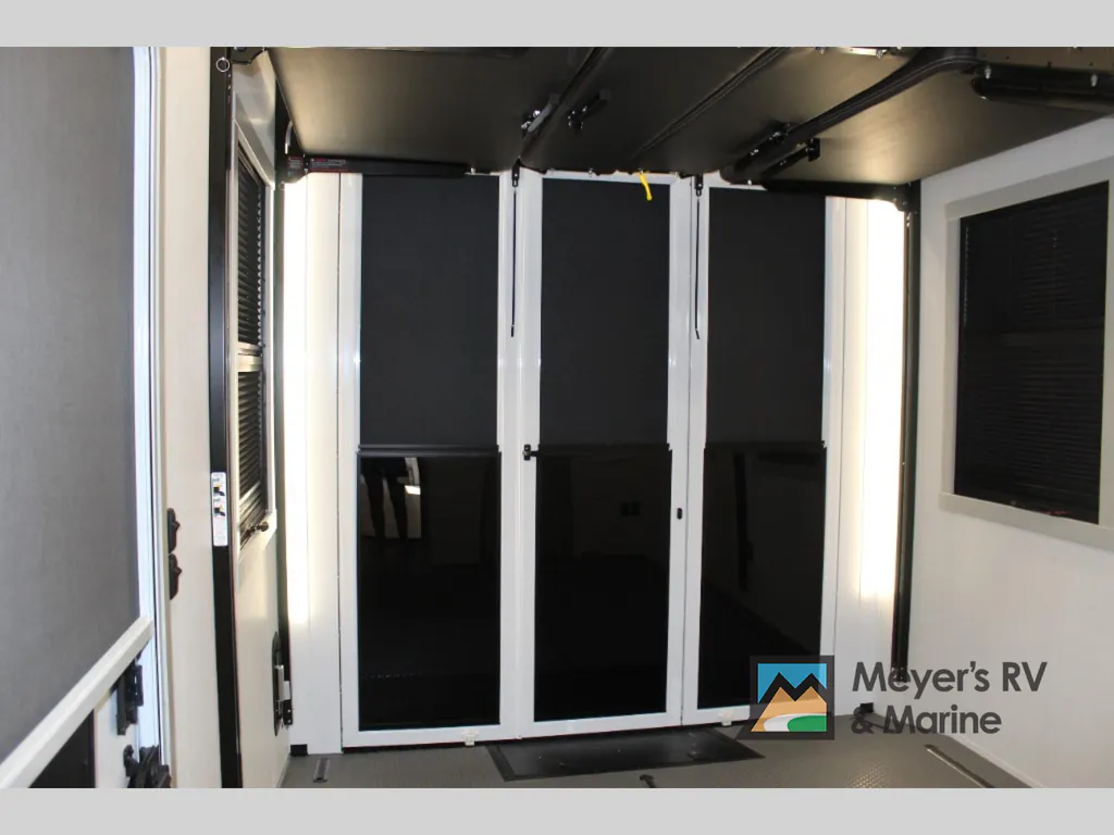 2026 Brinkley Model G 3970, Photos photo 28