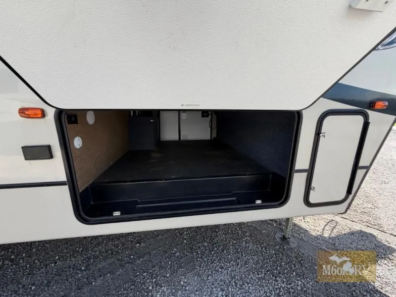 2018 Prime Time Crusader 319RKT - Photo 3