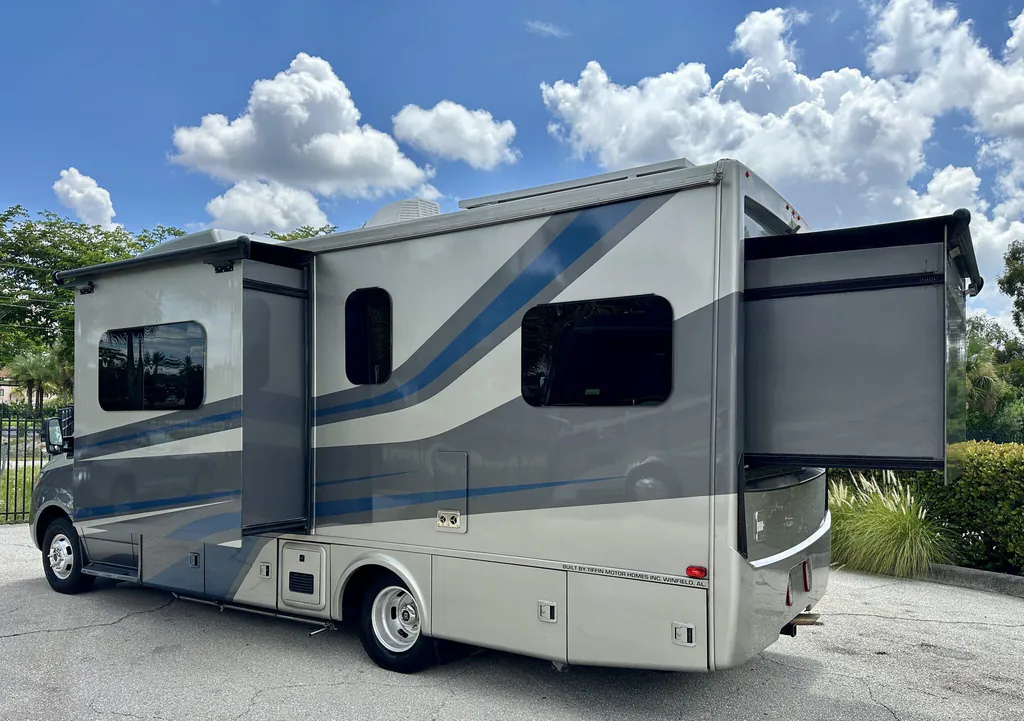 2021 Tiffin Wayfarer 25 SW, Photos photo 19