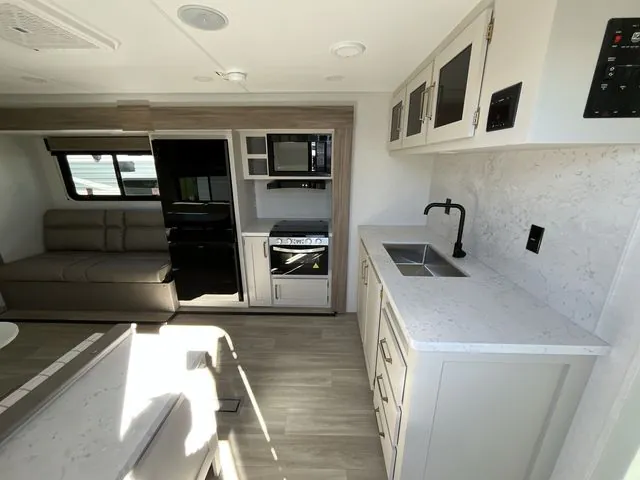 2027 K-Z Sportsmen 321BHK - Photo 3
