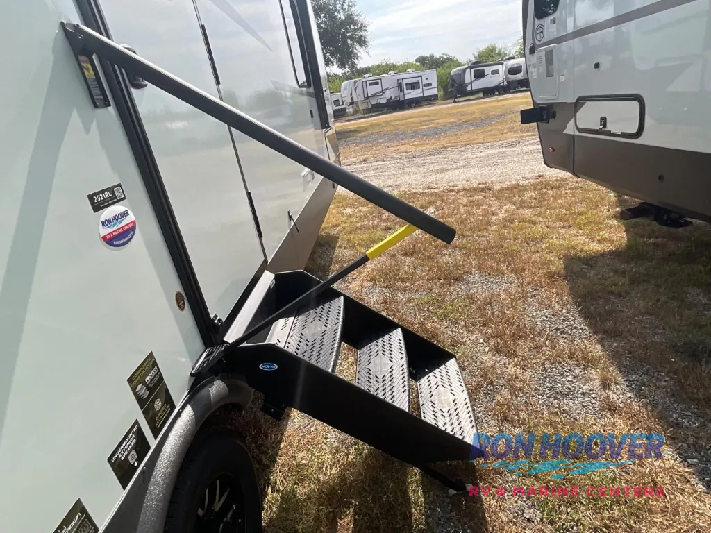 2027 Forest River Rockwood Ultra Lite 2921RL, Photos photo 32