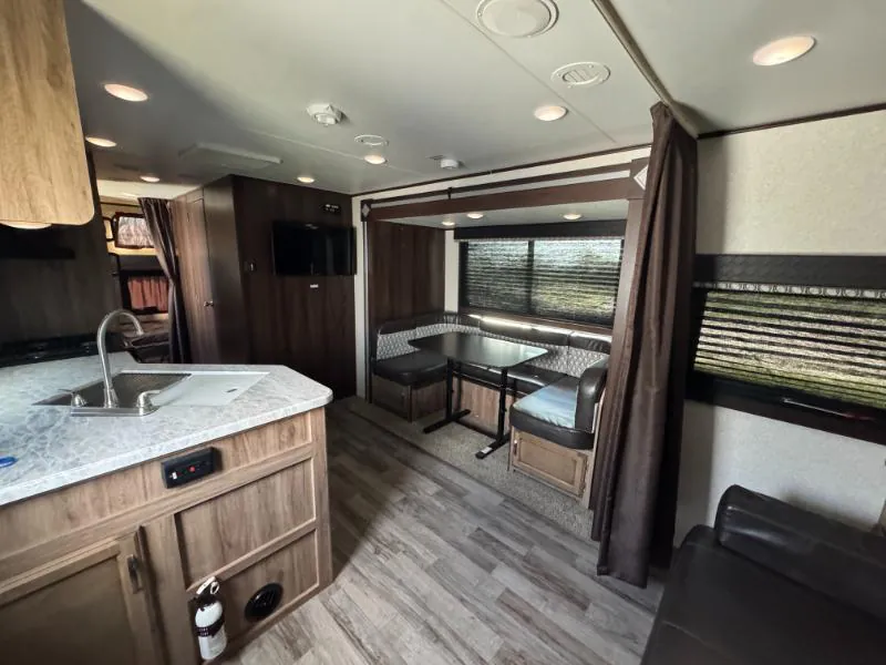 2019 Jayco Jay Feather 24BH - Photo 4