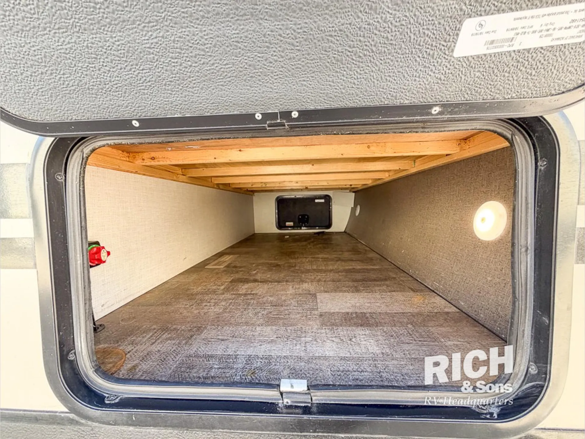 2020 Winnebago Minnie 2202RBS - Photo 4