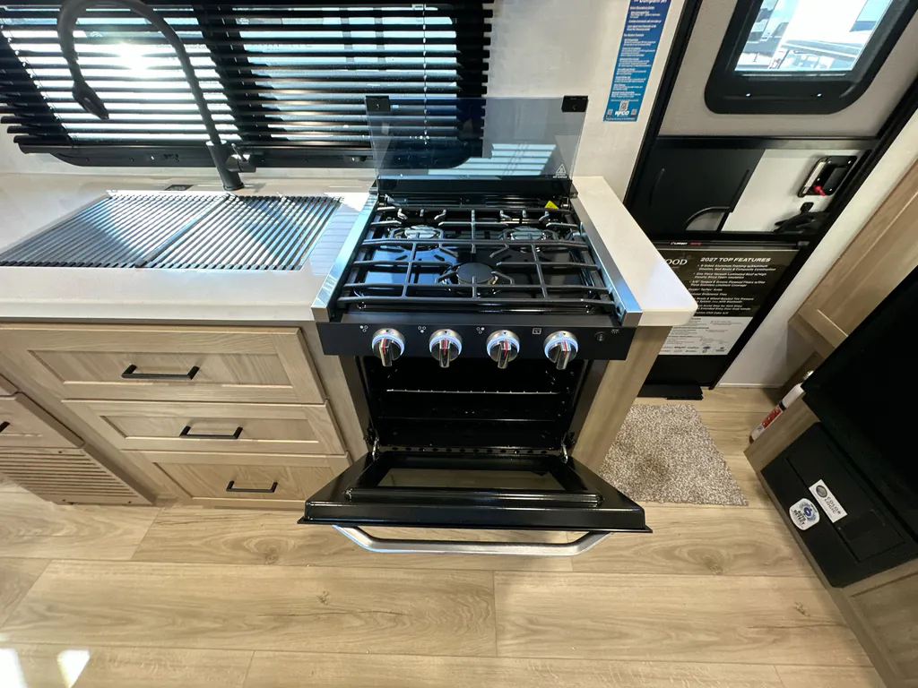 2027 Forest River Rockwood Mini Lite 2109S, Photos photo 15