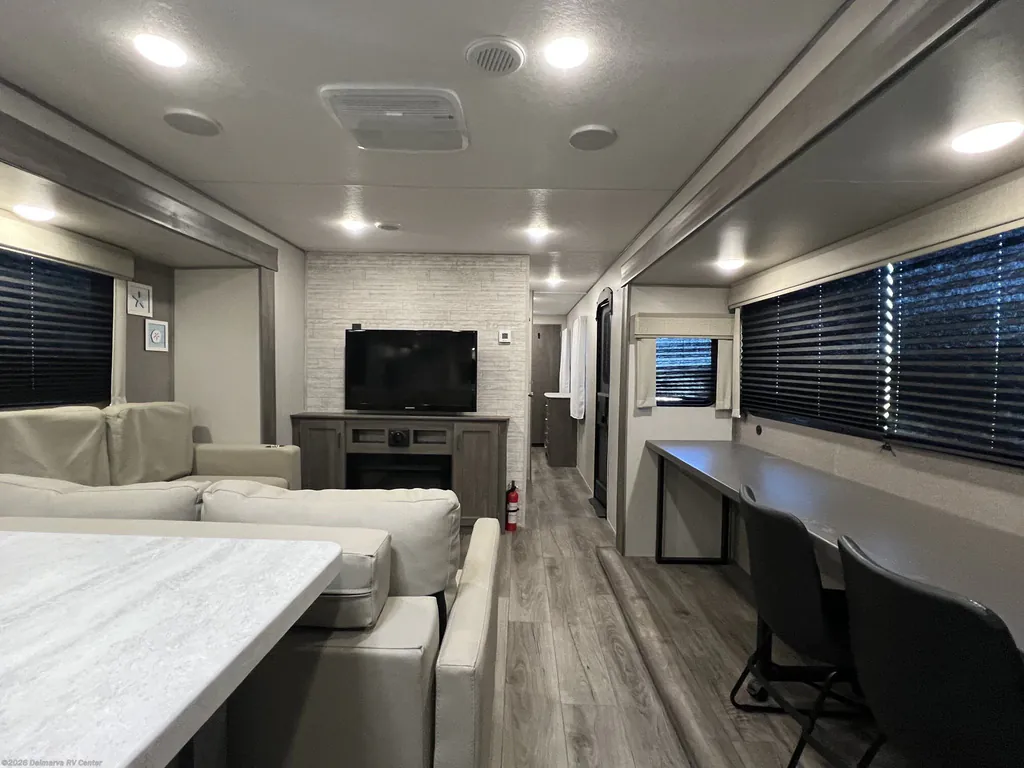 2025 Coachmen Catalina Legacy Edition 323MAZE, Photos photo 10