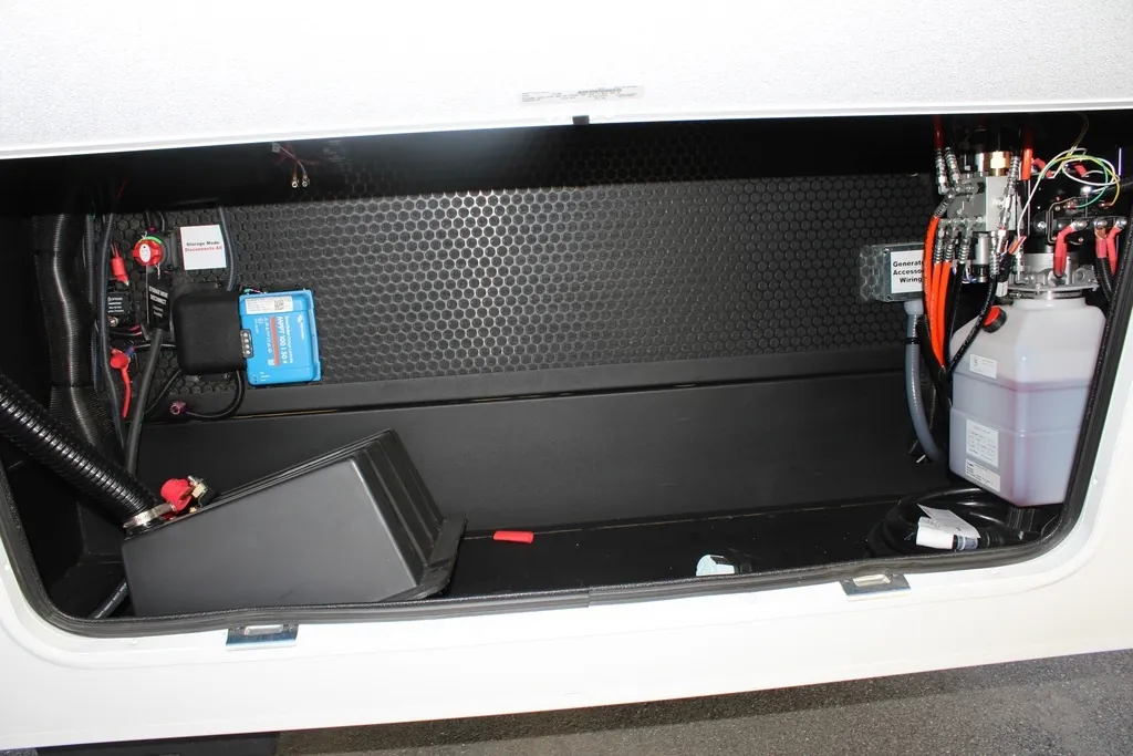 2026 Brinkley Model Z 2810, Photos photo 5