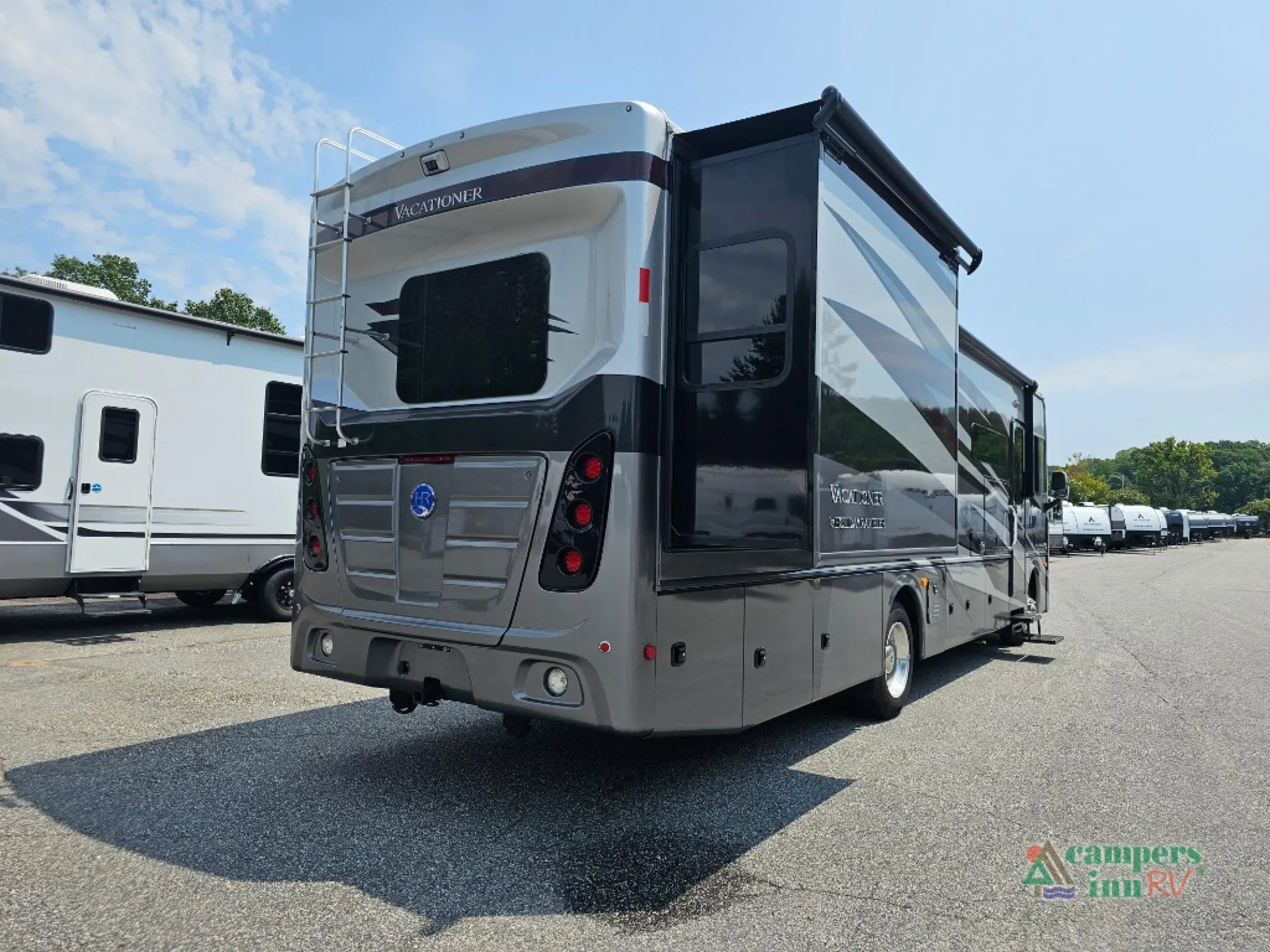 2025 Holiday Rambler Vacationer 33C - Photo 4