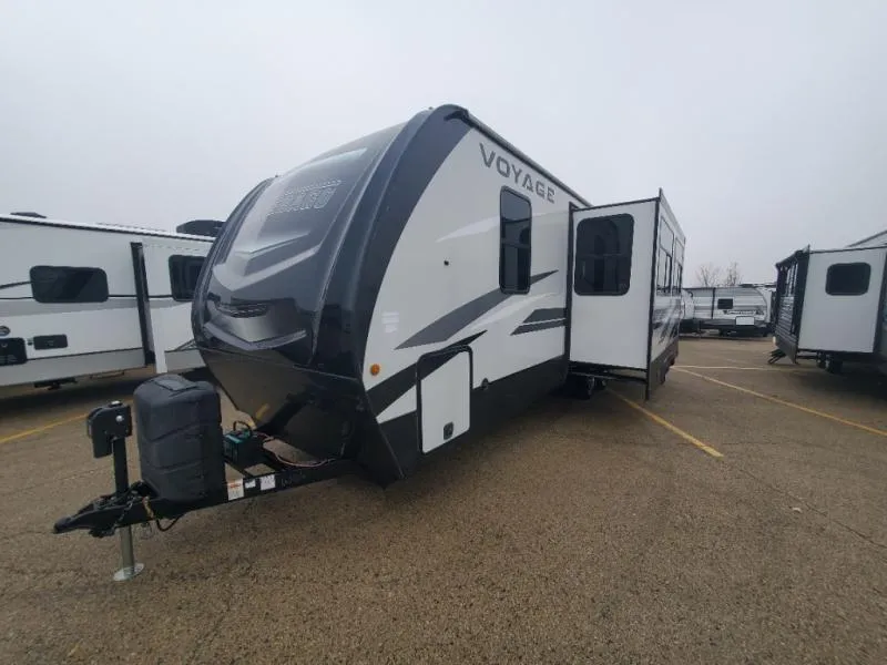 2021 Winnebago Voyage 2831RB - Photo 4