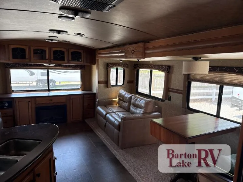 2015 CrossRoads RV Sunset Trail Reserve 30RE - Photo 2