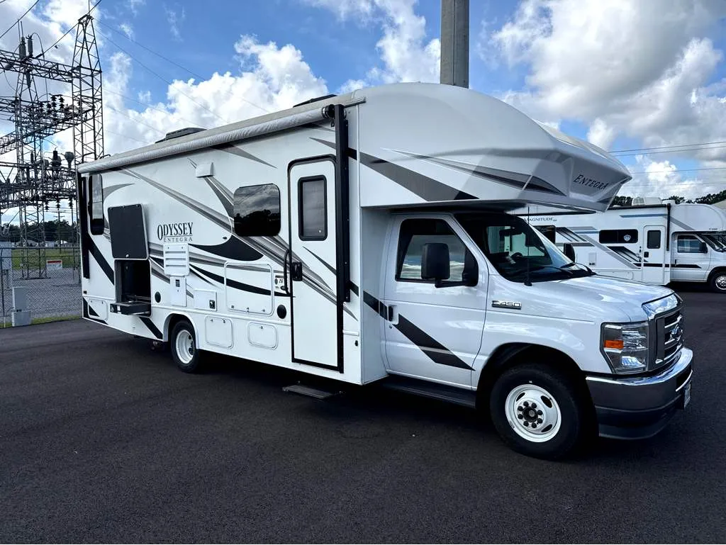 2023 Entegra Coach Odyssey 26M - Photo 3