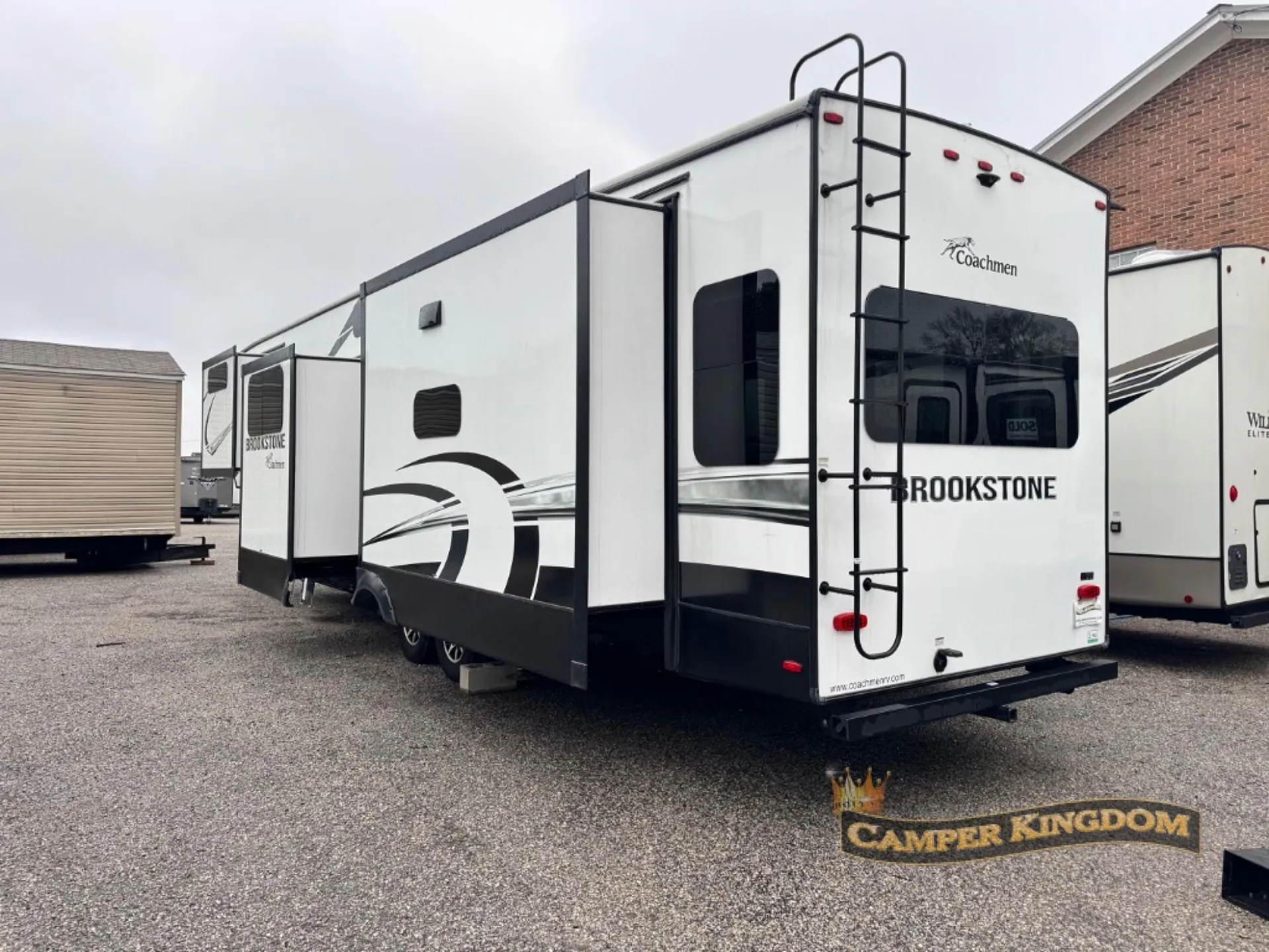2023 Coachmen Brookstone 398MBL - Photo 4