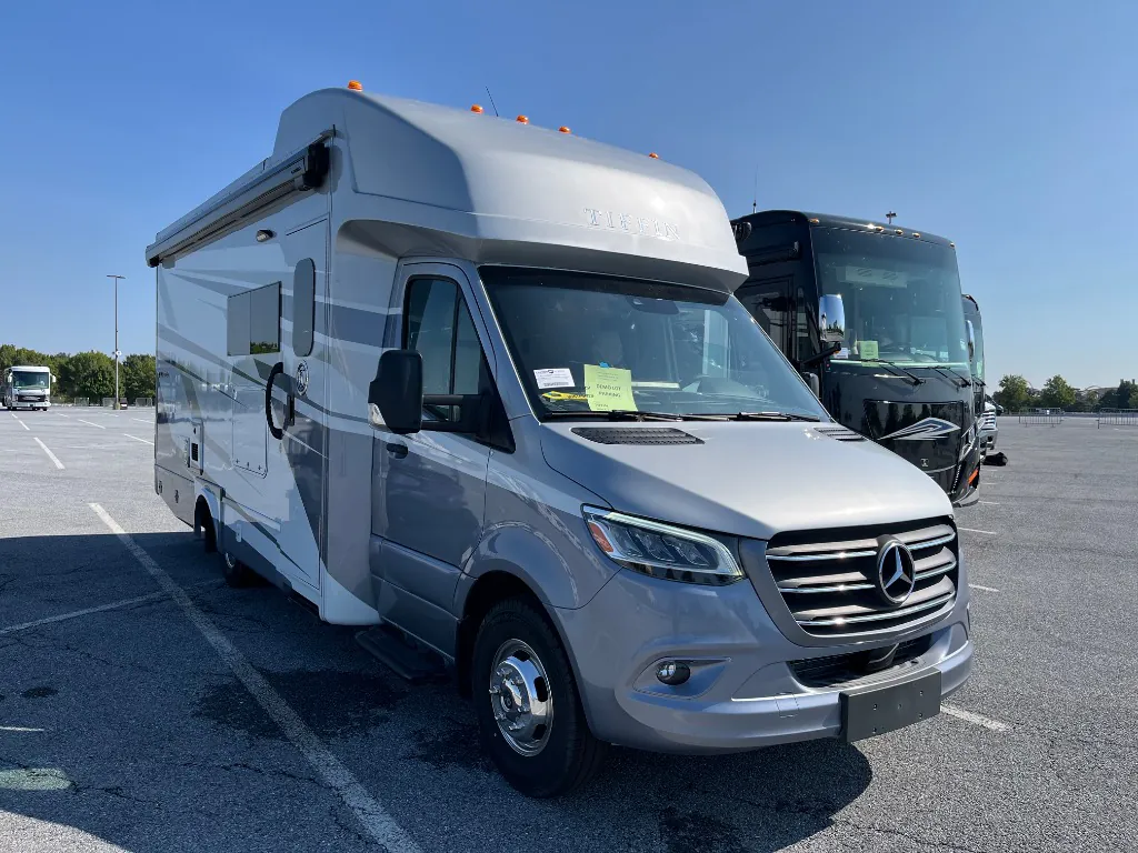 2026 Tiffin Wayfarer 25 XRW dealer photo 1 from Colton RV