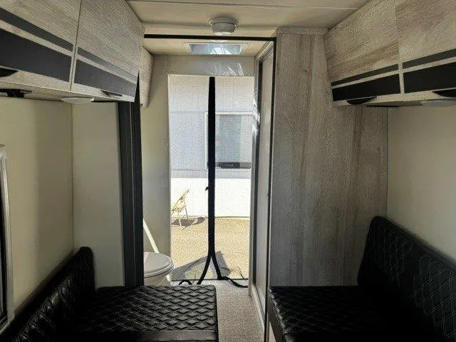 2027 Chinook RV Bayside TB, Photos photo 18