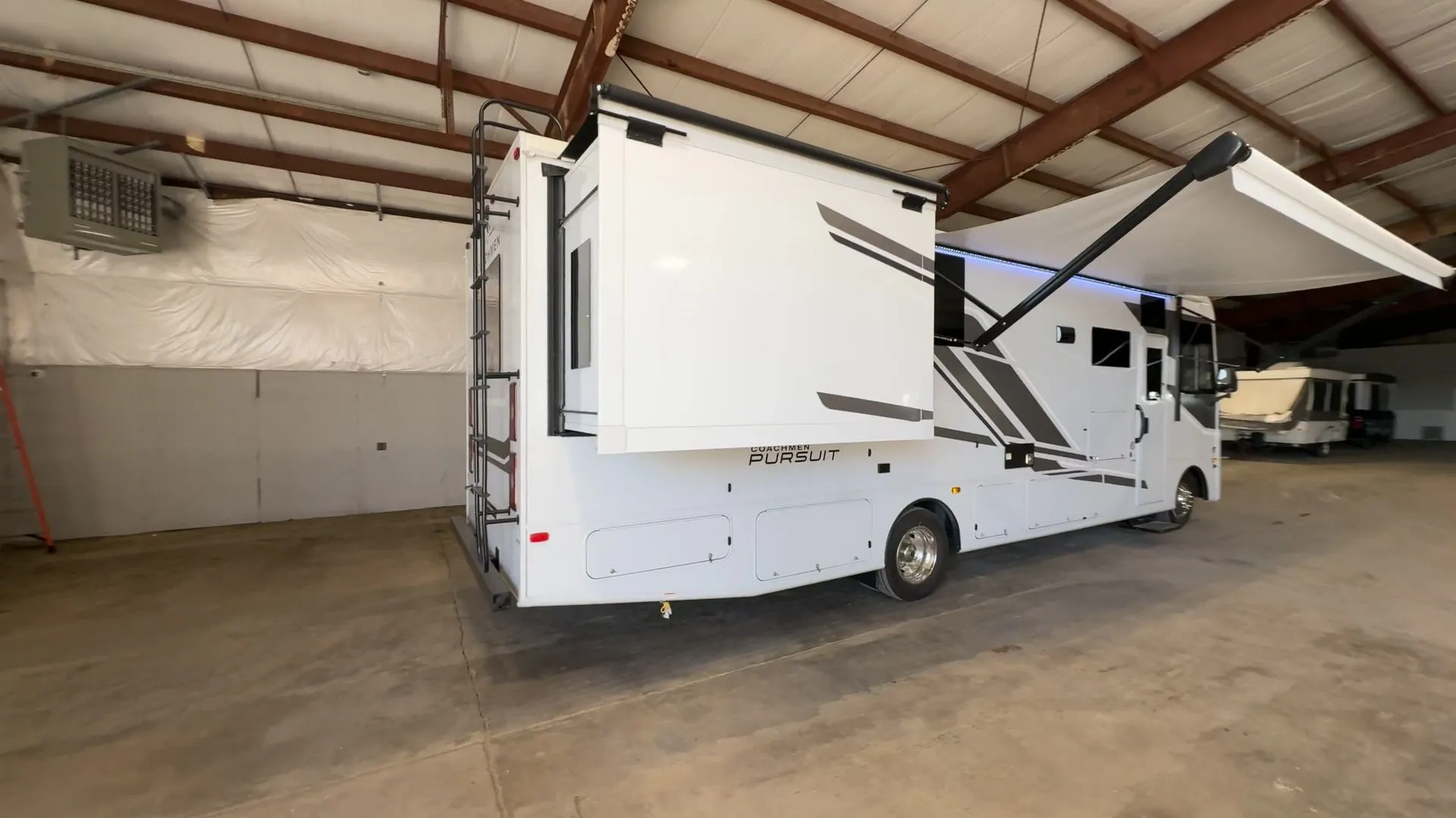 2025 Coachmen Pursuit 31TS - Photo 4
