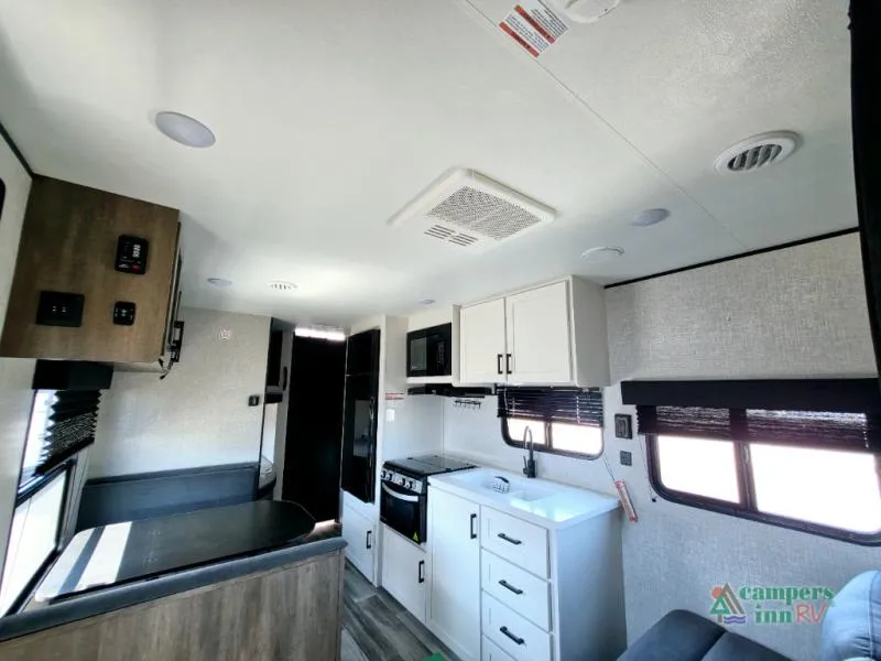 2025 Jayco Jay Flight SLX 260BH - Photo 3