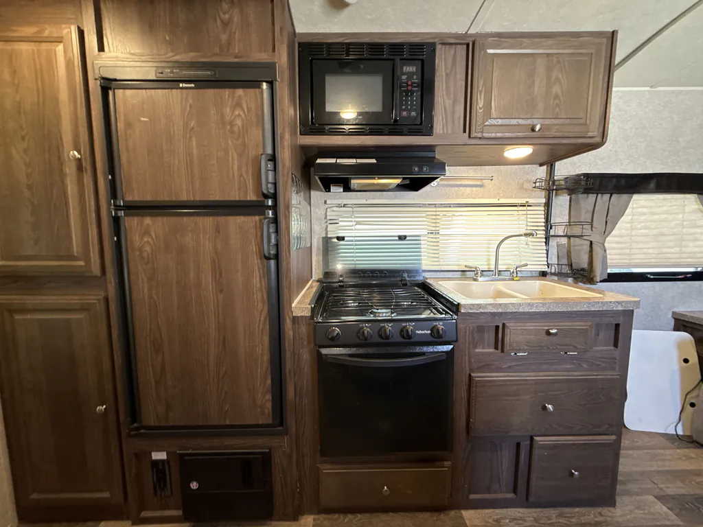 2016 Forest River Rockwood Mini Lite 1905, Photos photo 6