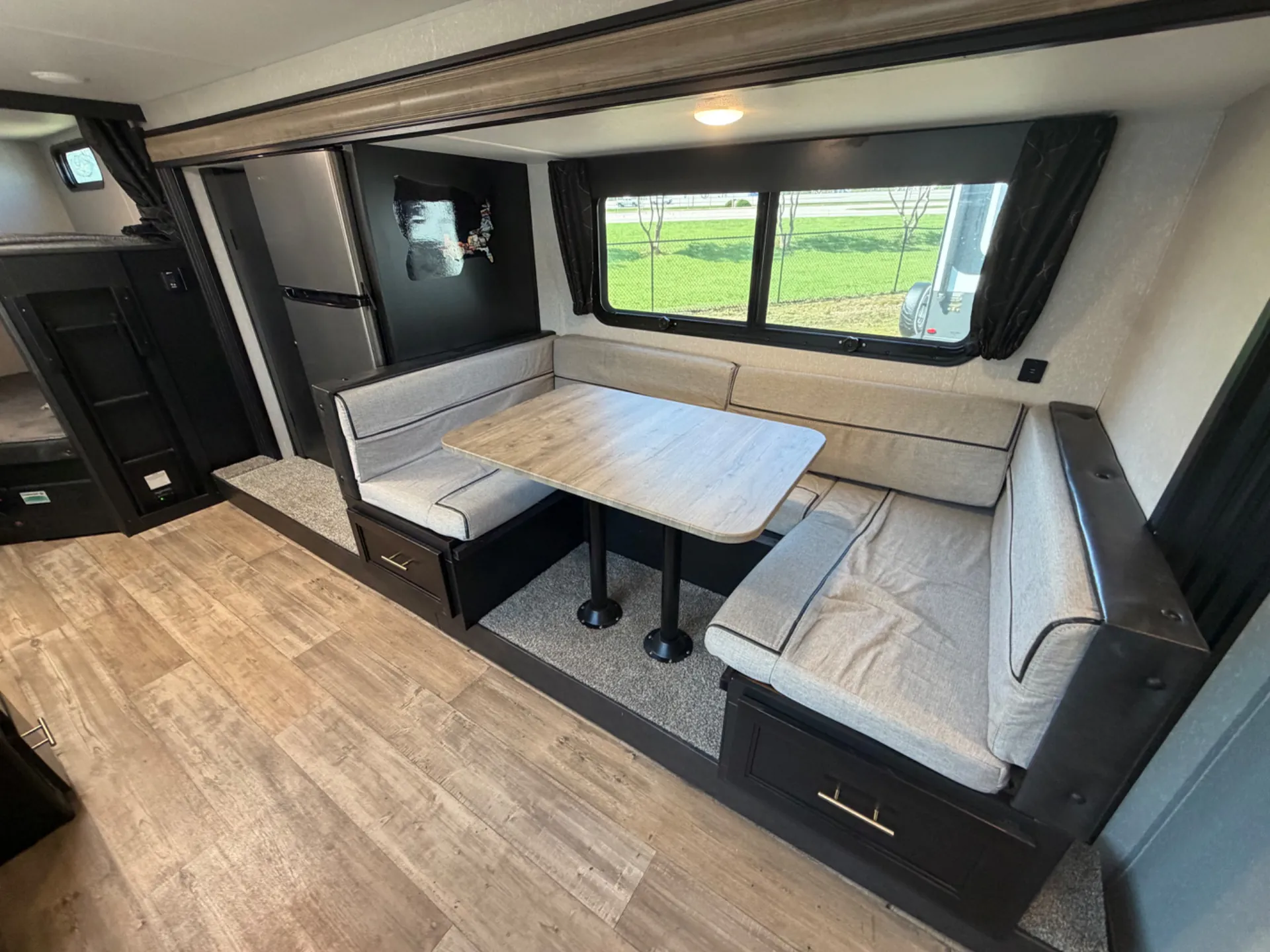 2022 Forest River Cherokee Grey Wolf Black Label 26BRBBL - Photo 4