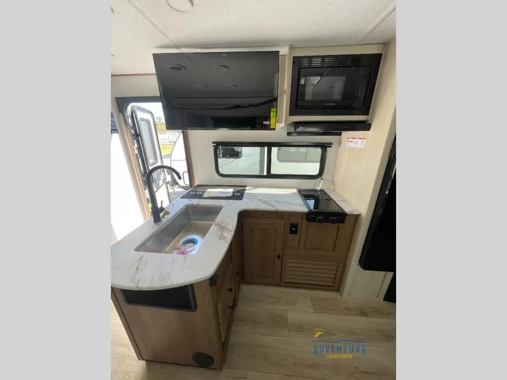 2026 Coachmen Apex X Series 26BHX - Photo 3