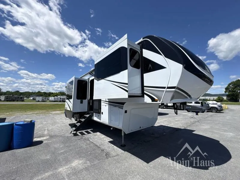2026 Grand Design Solitude 380FL - Photo 3