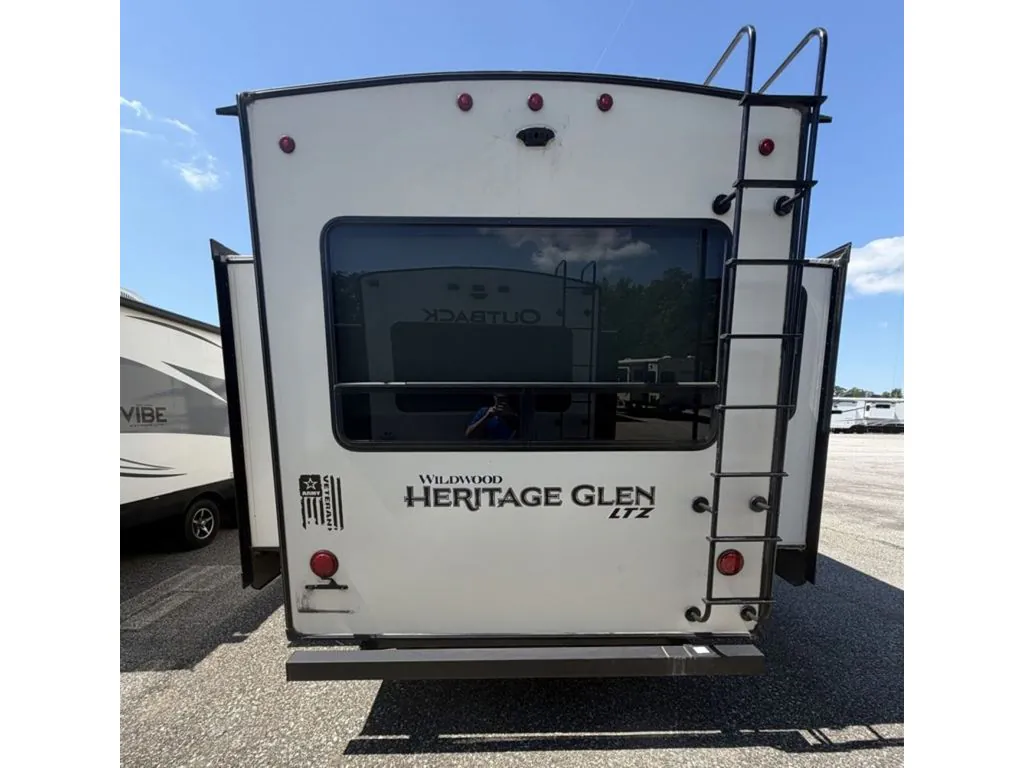 2019 Forest River Wildwood Heritage Glen 286RL, Photos photo 9