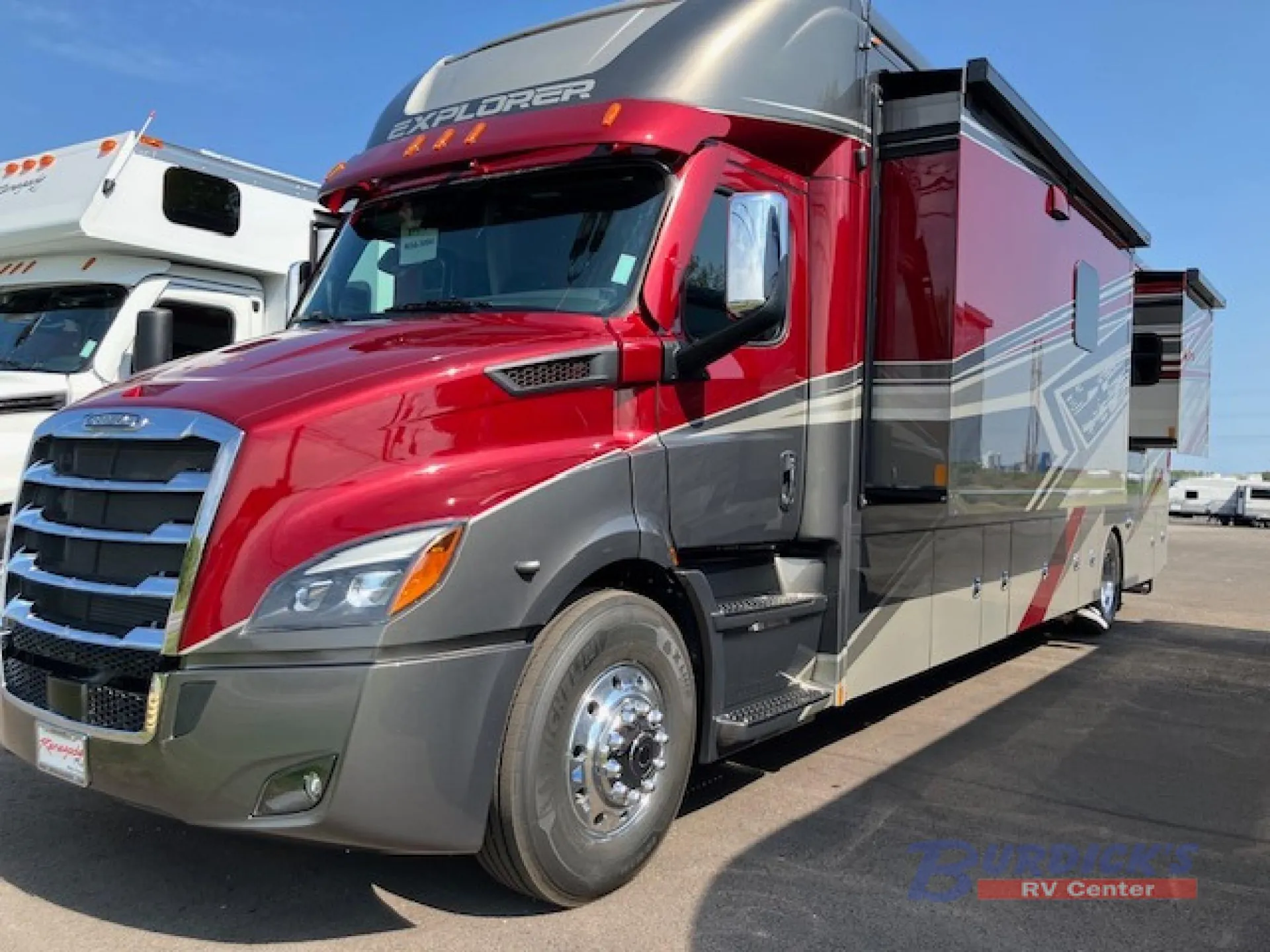 2025 Renegade RV Explorer 40ERB - Photo 3