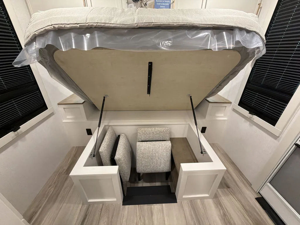 2027 Brinkley Model I 294, Photos photo 19