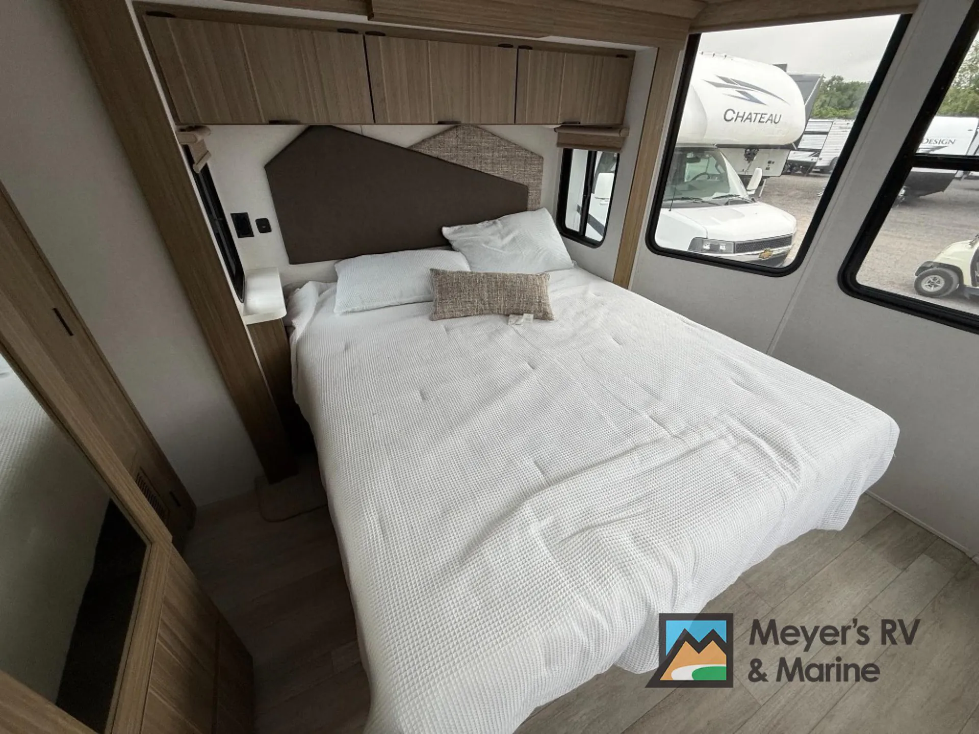 2025 Forest River Salem Grand Villa 42VERANDA — Photo 6