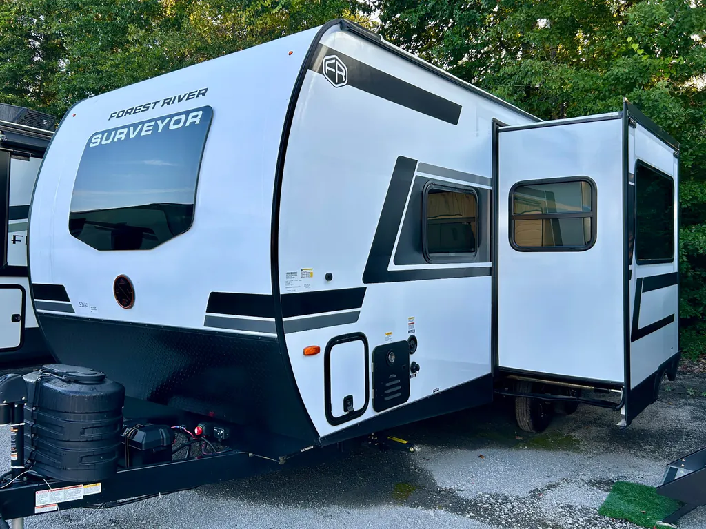 2027 Forest River Surveyor Legend 202RBLE, Photos photo 32