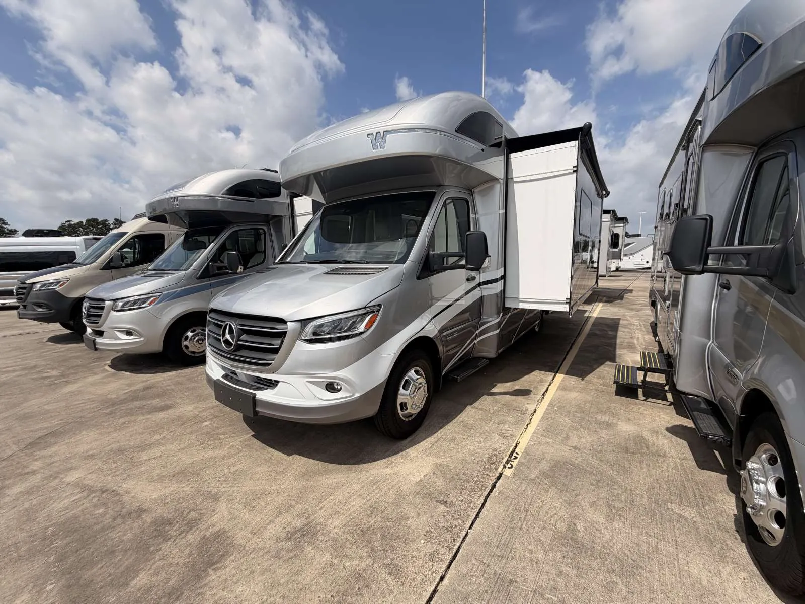 2022 Winnebago View 24D - Photo 2
