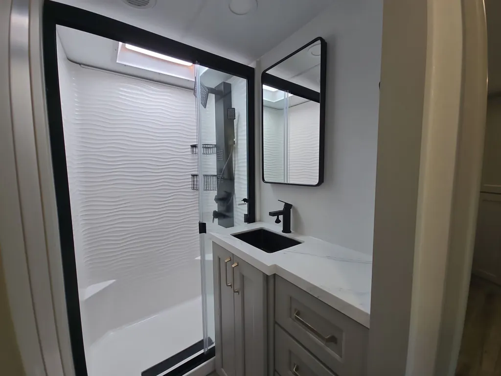 2026 Brinkley Model G 3520, Photos photo 22