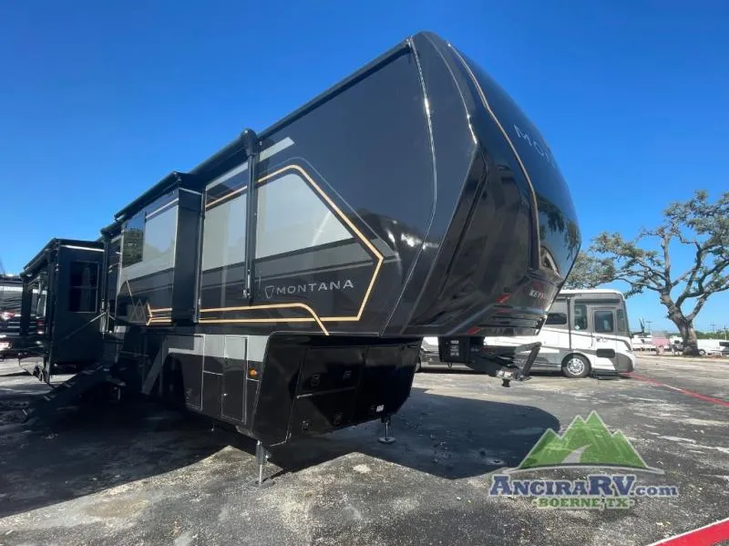 2026 Keystone RV Montana 3900RK - Photo 2