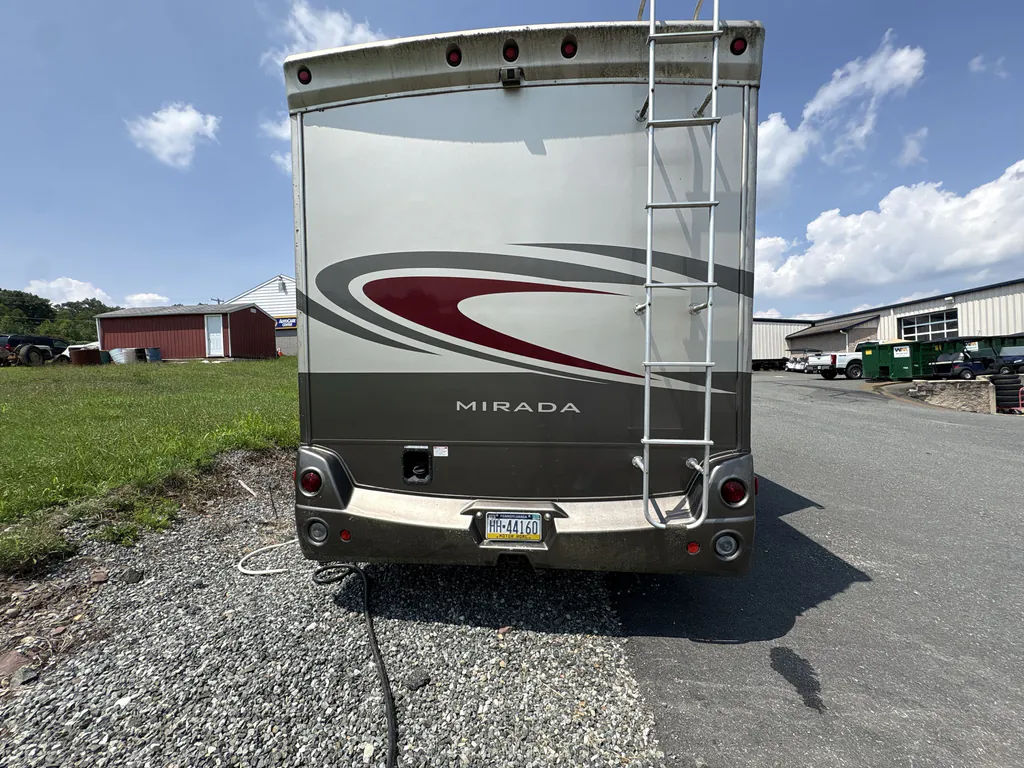 2010 Coachmen Mirada 35DS, Photos photo 7