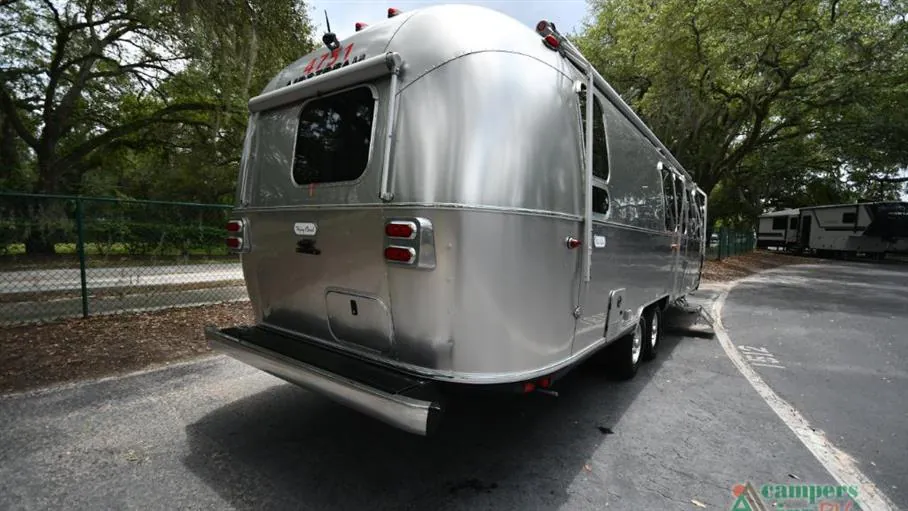 2023 Airstream Flying Cloud 30FB Office, Photos photo 3