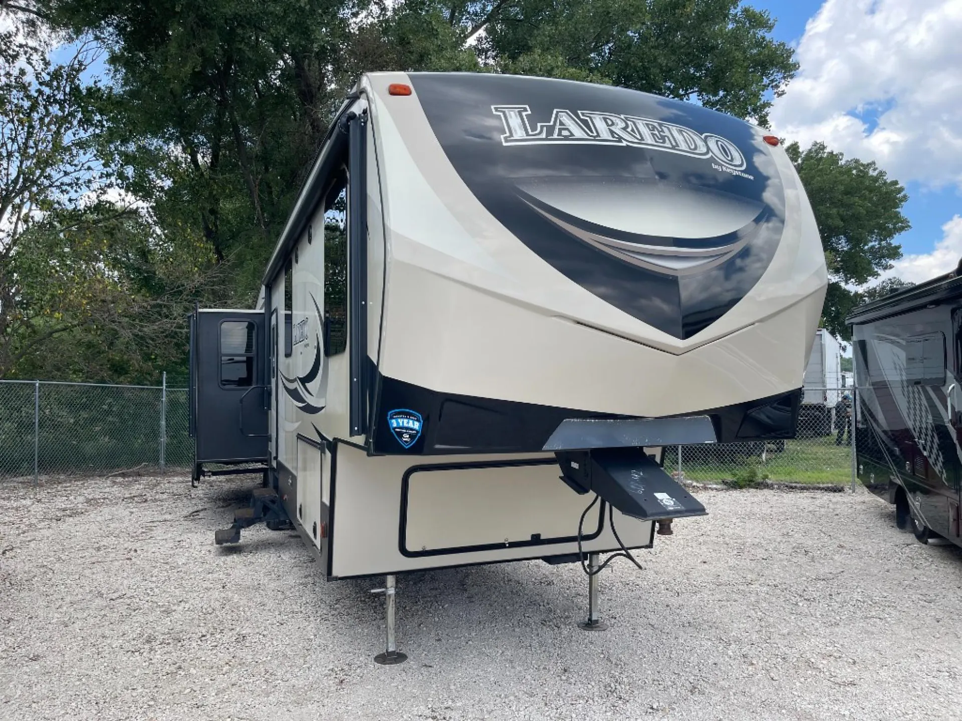2018 Keystone Laredo 358BP - Photo 2
