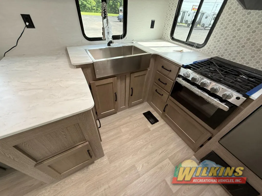 2026 Gulf Stream Conquest 295SBW, Photos photo 12