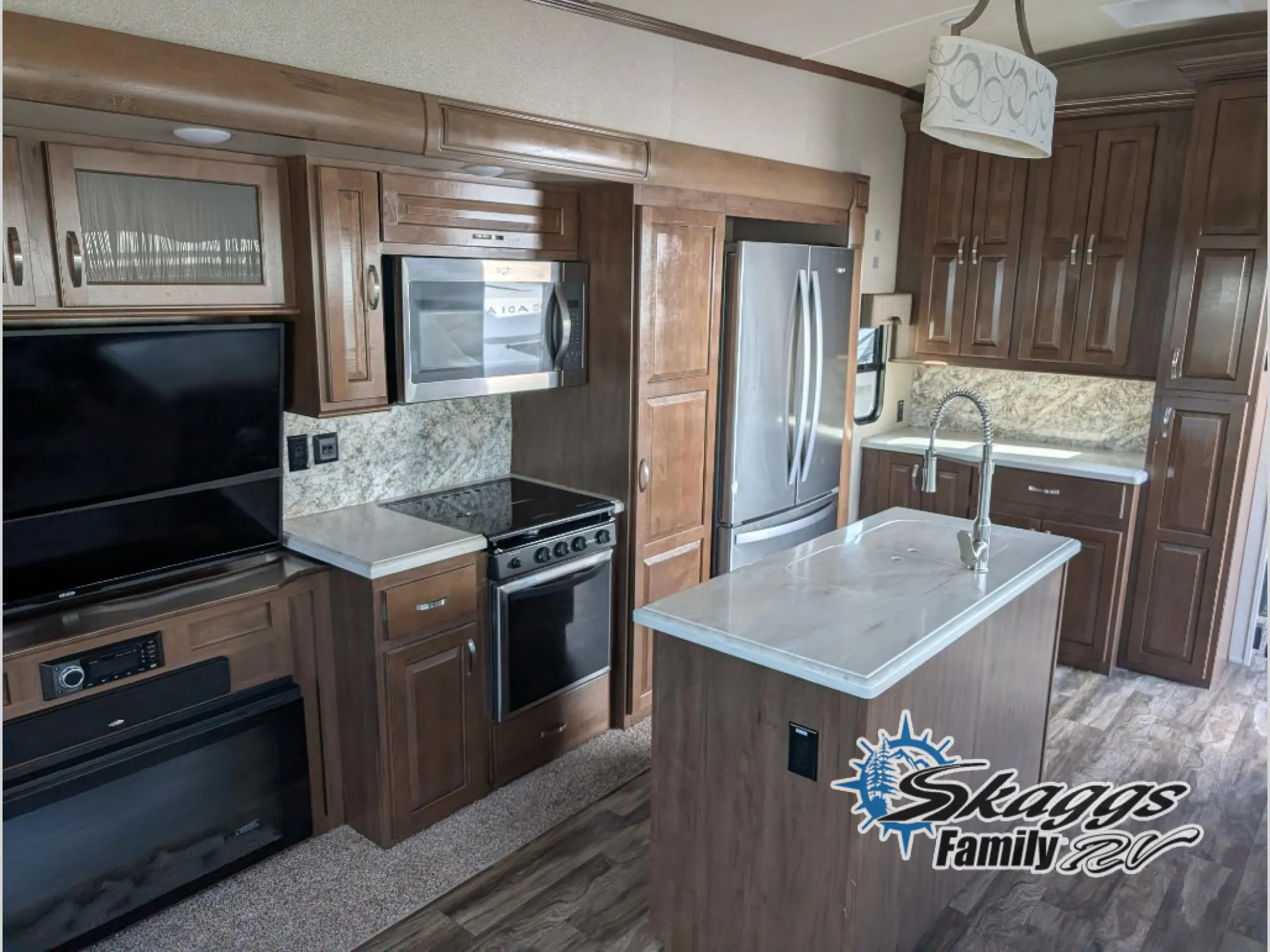 2018 Forest River Cedar Creek Silverback 33IK - Photo 4