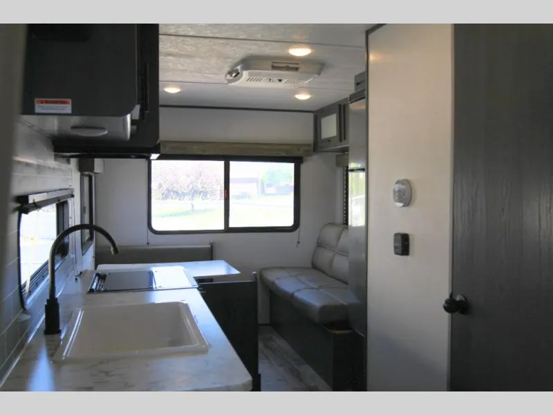 2023 Dutchmen Aspen Trail LE 21RD - Photo 3