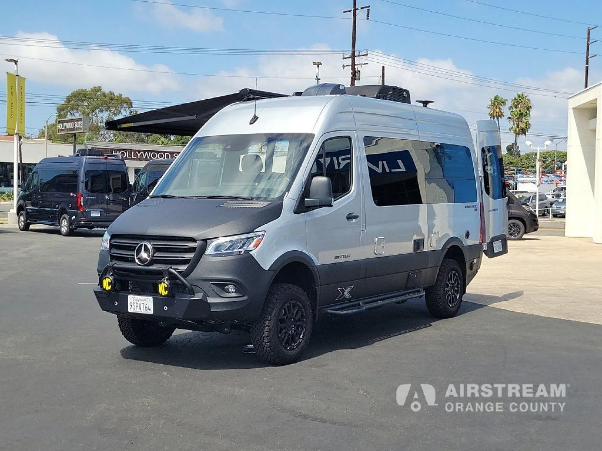 2025 Airstream Interstate 19X - Photo 4
