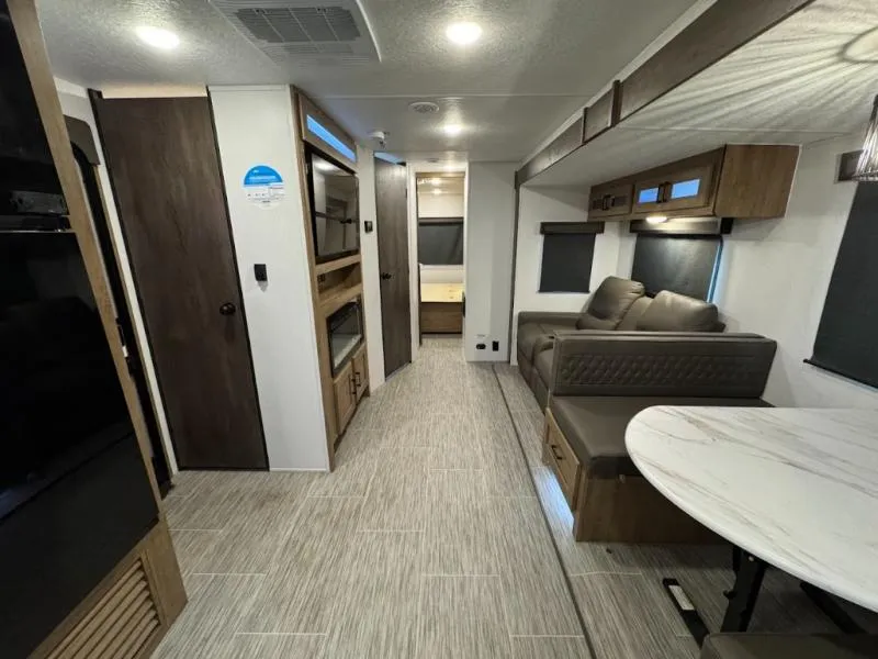 2024 Coachmen Freedom Express Ultra Lite 259FKDS - Photo 3