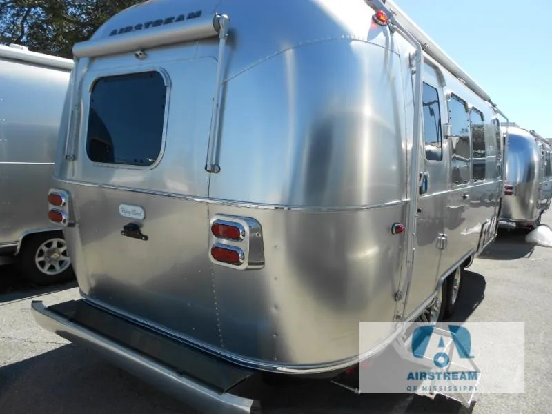 2026 Airstream Flying Cloud 23FB - Photo 3