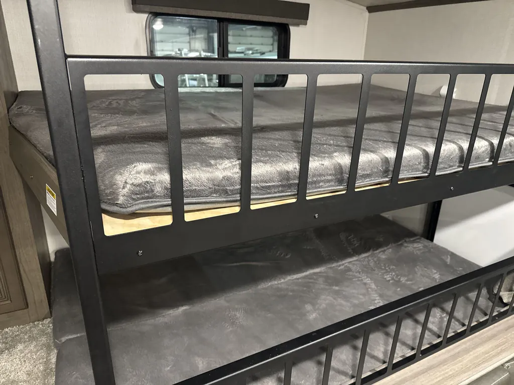 2022 Keystone Cougar Half-Ton 30BHS, Photos photo 16