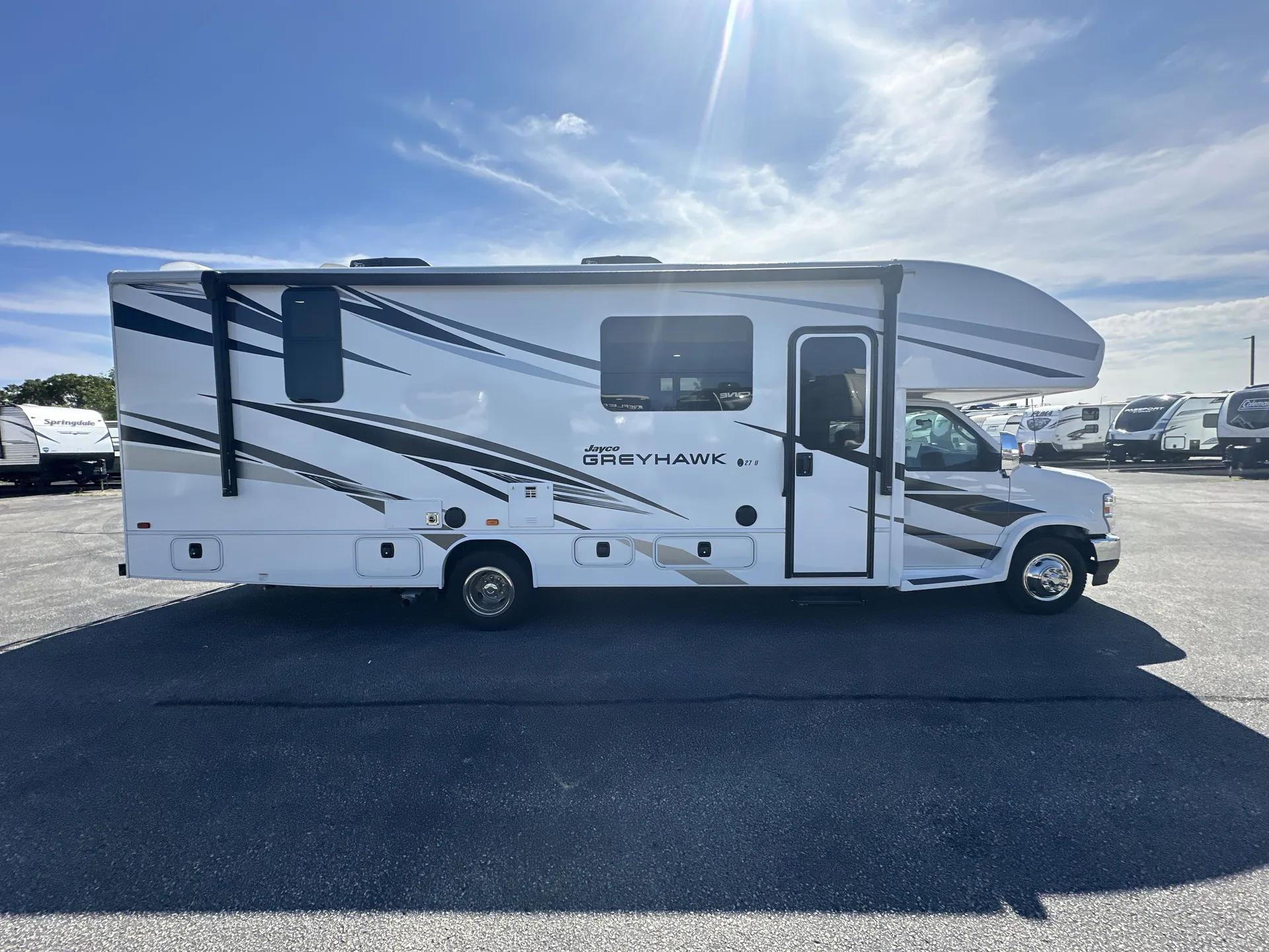 2025 Jayco Greyhawk 27U — living area main