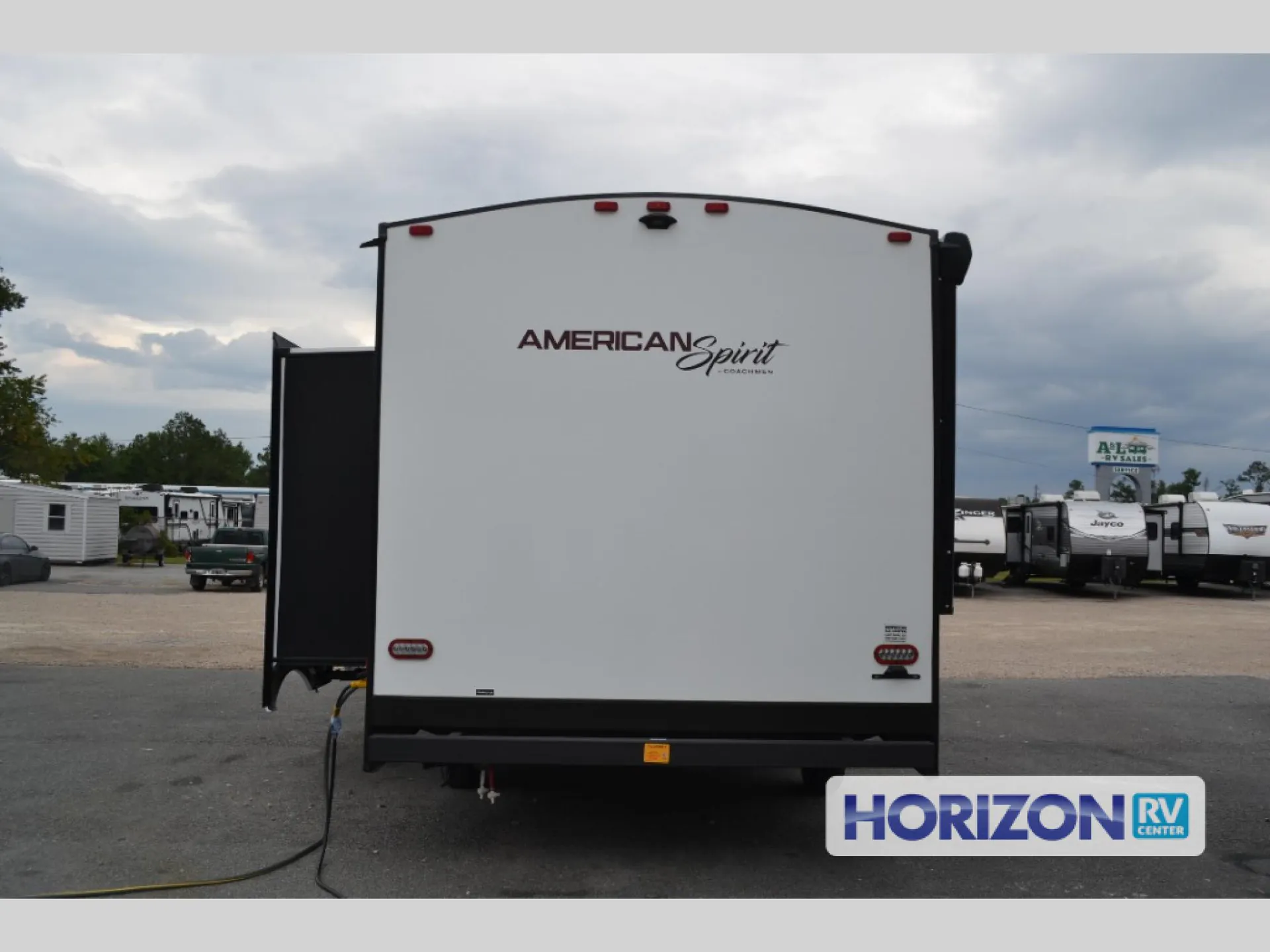 2027 Coachmen American Spirit 2353RB - Photo 4