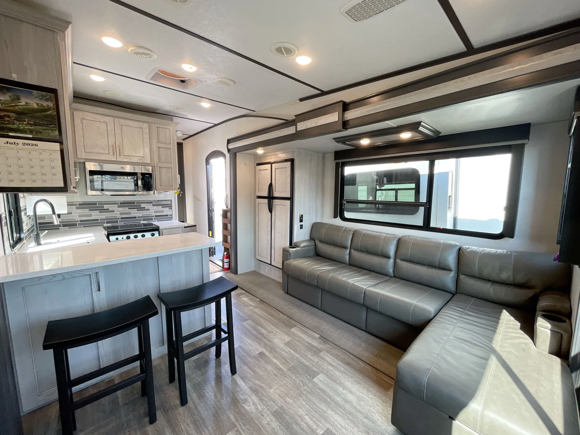 2021 Keystone Montana High Country 280CK — living area main